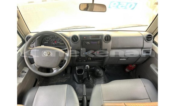 Buy Import Toyota Land Cruiser White Car in Import - Dubai in Aragatsotn Buy Import Toyota Land Cruiser White Car in Import - Dubai in Aragatsotn