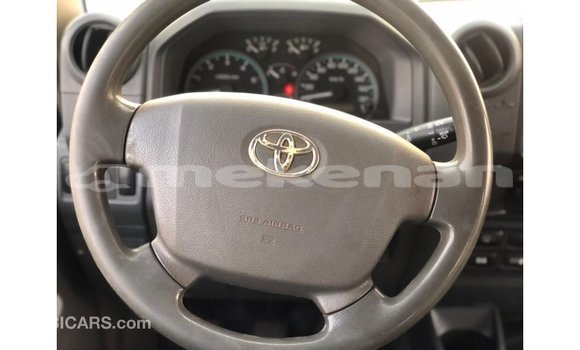 Buy Import Toyota Land Cruiser White Car in Import - Dubai in Aragatsotn Buy Import Toyota Land Cruiser White Car in Import - Dubai in Aragatsotn