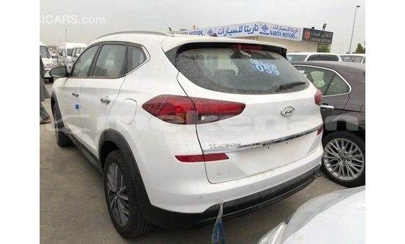 Buy Import Hyundai Tucson White Car in Import - Dubai in Aragatsotn Buy Import Hyundai Tucson White Car in Import - Dubai in Aragatsotn