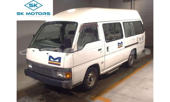 Buy Import Nissan Caravan White Car in Import - Dubai in Aragatsotn Buy Import Nissan Caravan White Car in Import - Dubai in Aragatsotn