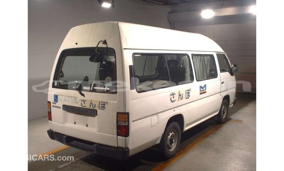 Buy Import Nissan Caravan White Car in Import - Dubai in Aragatsotn Buy Import Nissan Caravan White Car in Import - Dubai in Aragatsotn