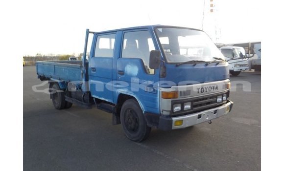 Buy Import Toyota Dyna Blue Car in Import - Dubai in Aragatsotn Buy Import Toyota Dyna Blue Car in Import - Dubai in Aragatsotn