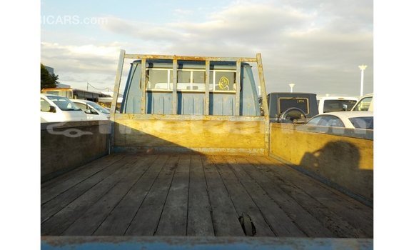 Buy Import Toyota Dyna Blue Car in Import - Dubai in Aragatsotn Buy Import Toyota Dyna Blue Car in Import - Dubai in Aragatsotn