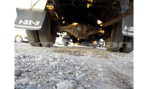 Buy Import Toyota Dyna Blue Car in Import - Dubai in Aragatsotn Buy Import Toyota Dyna Blue Car in Import - Dubai in Aragatsotn