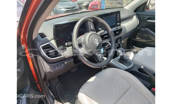 Buy Import Kia Carens Other Car in Import - Dubai in Aragatsotn Buy Import Kia Carens Other Car in Import - Dubai in Aragatsotn