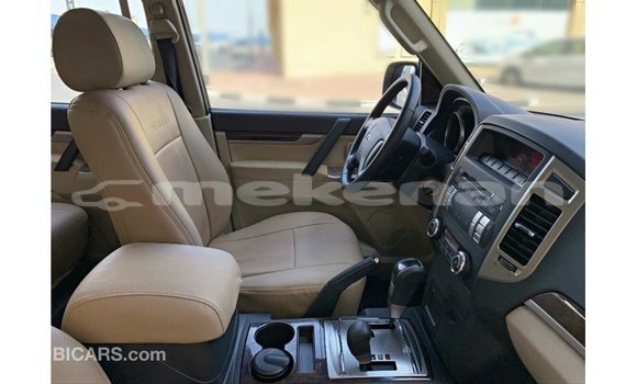 Buy Import Mitsubishi Pajero White Car in Import - Dubai in Aragatsotn Buy Import Mitsubishi Pajero White Car in Import - Dubai in Aragatsotn