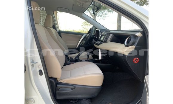 Buy Import Toyota 4Runner White Car in Import - Dubai in Aragatsotn Buy Import Toyota 4Runner White Car in Import - Dubai in Aragatsotn