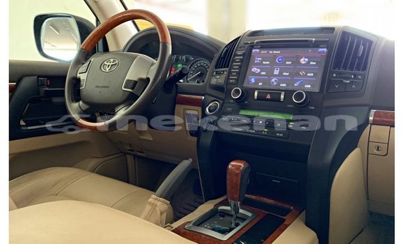 Buy Import Toyota Land Cruiser Black Car in Import - Dubai in Aragatsotn Buy Import Toyota Land Cruiser Black Car in Import - Dubai in Aragatsotn