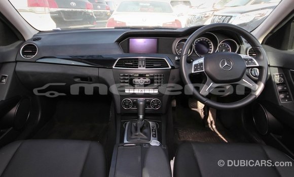 Buy Import Mercedes-Benz 200 White Car in Import - Dubai in Aragatsotn Buy Import Mercedes-Benz 200 White Car in Import - Dubai in Aragatsotn
