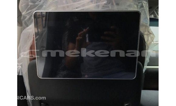 Buy Import Toyota Land Cruiser White Car in Import - Dubai in Aragatsotn Buy Import Toyota Land Cruiser White Car in Import - Dubai in Aragatsotn