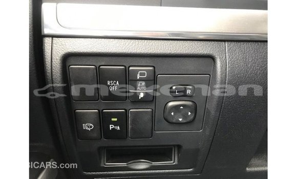 Buy Import Toyota Land Cruiser White Car in Import - Dubai in Aragatsotn Buy Import Toyota Land Cruiser White Car in Import - Dubai in Aragatsotn