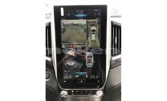 Buy Import Toyota Land Cruiser White Car in Import - Dubai in Aragatsotn Buy Import Toyota Land Cruiser White Car in Import - Dubai in Aragatsotn