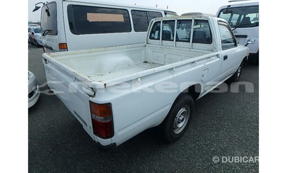Buy Import Toyota Hilux White Car in Import - Dubai in Aragatsotn Buy Import Toyota Hilux White Car in Import - Dubai in Aragatsotn