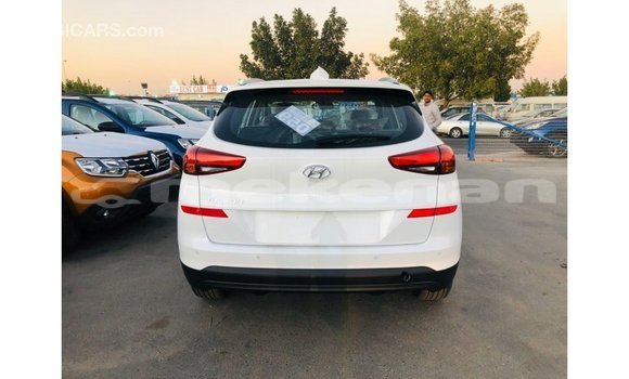 Buy Import Hyundai Tucson White Car in Import - Dubai in Aragatsotn Buy Import Hyundai Tucson White Car in Import - Dubai in Aragatsotn