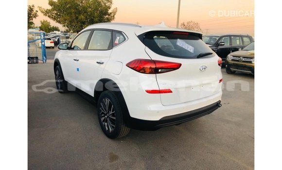 Buy Import Hyundai Tucson White Car in Import - Dubai in Aragatsotn Buy Import Hyundai Tucson White Car in Import - Dubai in Aragatsotn