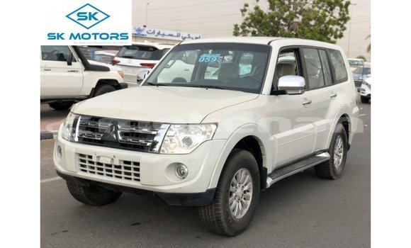 Buy Import Mitsubishi Pajero White Car in Import - Dubai in Aragatsotn