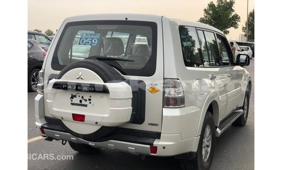 Buy Import Mitsubishi Pajero White Car in Import - Dubai in Aragatsotn Buy Import Mitsubishi Pajero White Car in Import - Dubai in Aragatsotn