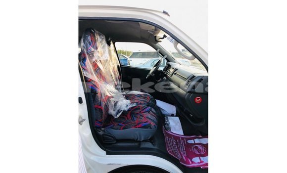 Buy Import Toyota Hiace White Car in Import - Dubai in Aragatsotn Buy Import Toyota Hiace White Car in Import - Dubai in Aragatsotn