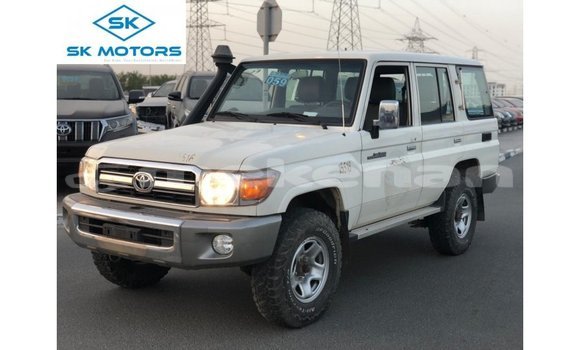Buy Import Toyota Land Cruiser White Car in Import - Dubai in Aragatsotn Buy Import Toyota Land Cruiser White Car in Import - Dubai in Aragatsotn