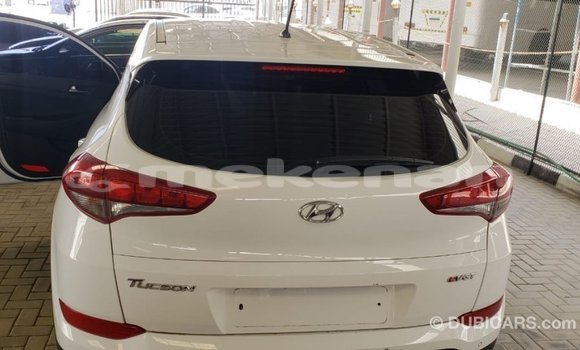 Buy Import Hyundai Tucson White Car in Import - Dubai in Aragatsotn Buy Import Hyundai Tucson White Car in Import - Dubai in Aragatsotn