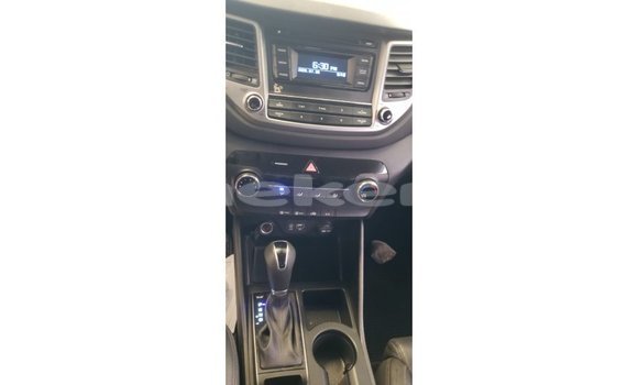 Buy Import Hyundai Tucson White Car in Import - Dubai in Aragatsotn Buy Import Hyundai Tucson White Car in Import - Dubai in Aragatsotn