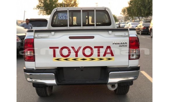 Buy Import Toyota Hilux White Car in Import - Dubai in Aragatsotn Buy Import Toyota Hilux White Car in Import - Dubai in Aragatsotn