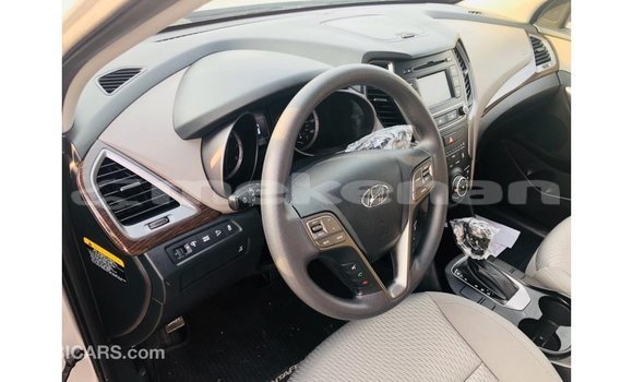 Buy Import Hyundai Santa Fe Other Car in Import - Dubai in Aragatsotn Buy Import Hyundai Santa Fe Other Car in Import - Dubai in Aragatsotn