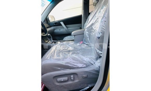 Buy Import Toyota Highlander Other Car in Import - Dubai in Aragatsotn Buy Import Toyota Highlander Other Car in Import - Dubai in Aragatsotn