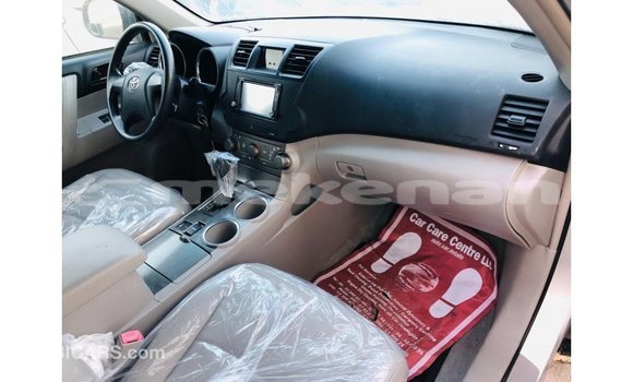 Buy Import Toyota Highlander Other Car in Import - Dubai in Aragatsotn Buy Import Toyota Highlander Other Car in Import - Dubai in Aragatsotn