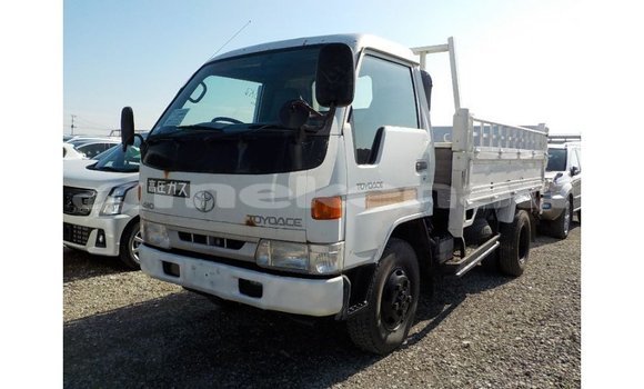 Buy Import Toyota Dyna White Car in Import - Dubai in Aragatsotn Buy Import Toyota Dyna White Car in Import - Dubai in Aragatsotn