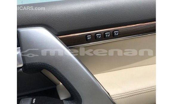 Buy Import Toyota Land Cruiser White Car in Import - Dubai in Aragatsotn Buy Import Toyota Land Cruiser White Car in Import - Dubai in Aragatsotn