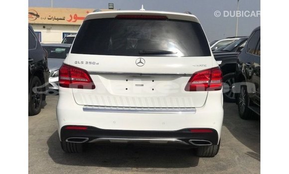 Buy Import Mercedes-Benz 350 White Car in Import - Dubai in Aragatsotn Buy Import Mercedes-Benz 350 White Car in Import - Dubai in Aragatsotn