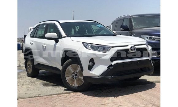 Buy Import Toyota 4Runner White Car in Import - Dubai in Aragatsotn