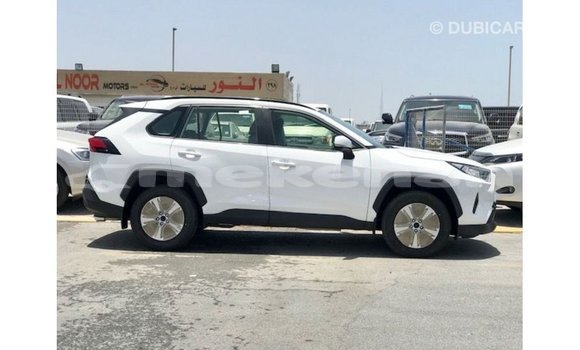 Buy Import Toyota 4Runner White Car in Import - Dubai in Aragatsotn Buy Import Toyota 4Runner White Car in Import - Dubai in Aragatsotn