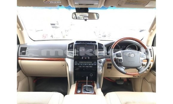 Buy Import Toyota Land Cruiser Red Car in Import - Dubai in Aragatsotn Buy Import Toyota Land Cruiser Red Car in Import - Dubai in Aragatsotn