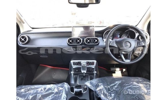 Buy Import Mercedes-Benz 250 Black Car in Import - Dubai in Aragatsotn Buy Import Mercedes-Benz 250 Black Car in Import - Dubai in Aragatsotn