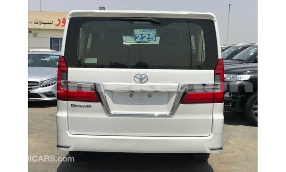 Buy Import Toyota Granvia White Car in Import - Dubai in Aragatsotn Buy Import Toyota Granvia White Car in Import - Dubai in Aragatsotn
