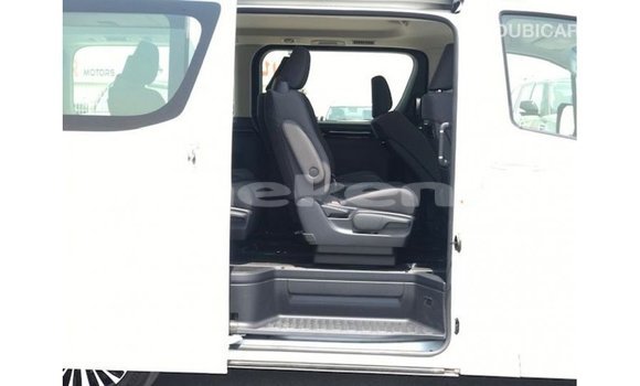 Buy Import Toyota Granvia White Car in Import - Dubai in Aragatsotn Buy Import Toyota Granvia White Car in Import - Dubai in Aragatsotn