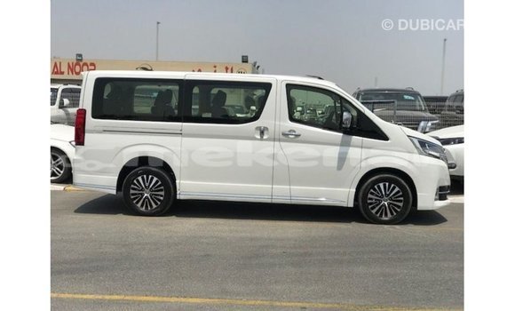Buy Import Toyota Granvia White Car in Import - Dubai in Aragatsotn Buy Import Toyota Granvia White Car in Import - Dubai in Aragatsotn
