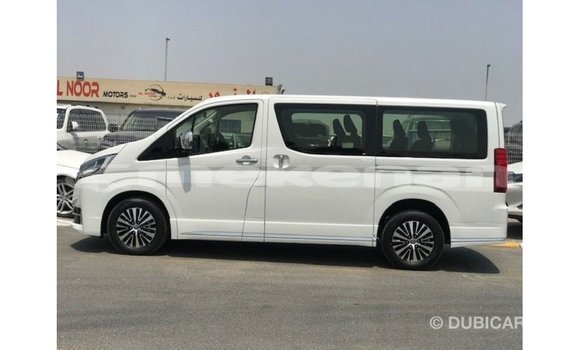 Buy Import Toyota Granvia White Car in Import - Dubai in Aragatsotn Buy Import Toyota Granvia White Car in Import - Dubai in Aragatsotn