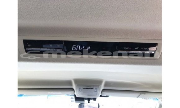 Buy Import Toyota Granvia White Car in Import - Dubai in Aragatsotn Buy Import Toyota Granvia White Car in Import - Dubai in Aragatsotn