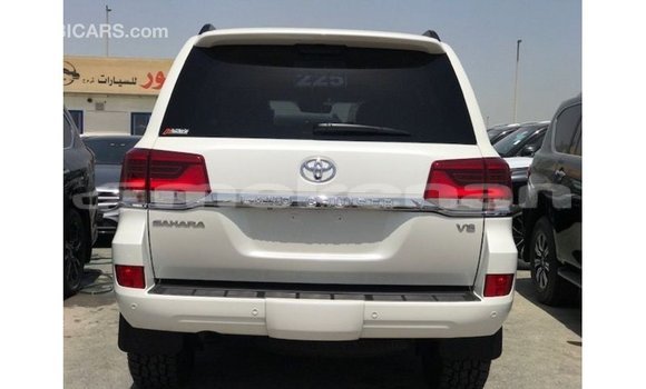 Buy Import Toyota Land Cruiser White Car in Import - Dubai in Aragatsotn Buy Import Toyota Land Cruiser White Car in Import - Dubai in Aragatsotn