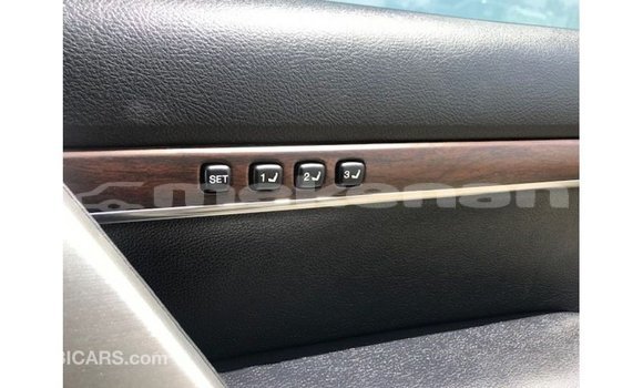 Buy Import Toyota Land Cruiser White Car in Import - Dubai in Aragatsotn Buy Import Toyota Land Cruiser White Car in Import - Dubai in Aragatsotn