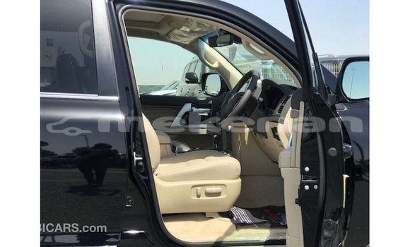 Buy Import Toyota Land Cruiser Black Car in Import - Dubai in Aragatsotn Buy Import Toyota Land Cruiser Black Car in Import - Dubai in Aragatsotn