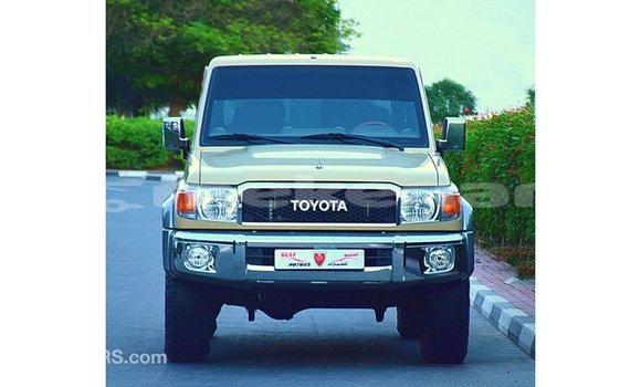 Buy Import Toyota Land Cruiser Beige Car in Import - Dubai in Aragatsotn Buy Import Toyota Land Cruiser Beige Car in Import - Dubai in Aragatsotn
