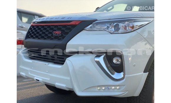 Buy Import Toyota Fortuner White Car in Import - Dubai in Aragatsotn Buy Import Toyota Fortuner White Car in Import - Dubai in Aragatsotn