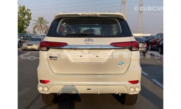 Buy Import Toyota Fortuner White Car in Import - Dubai in Aragatsotn Buy Import Toyota Fortuner White Car in Import - Dubai in Aragatsotn
