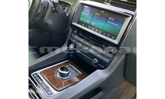 Buy Import Jaguar F-Pace White Car in Import - Dubai in Aragatsotn Buy Import Jaguar F-Pace White Car in Import - Dubai in Aragatsotn