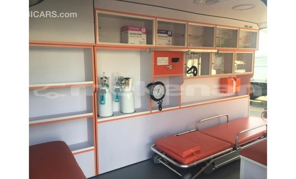 Buy Import Toyota Hiace White Car in Import - Dubai in Aragatsotn Buy Import Toyota Hiace White Car in Import - Dubai in Aragatsotn