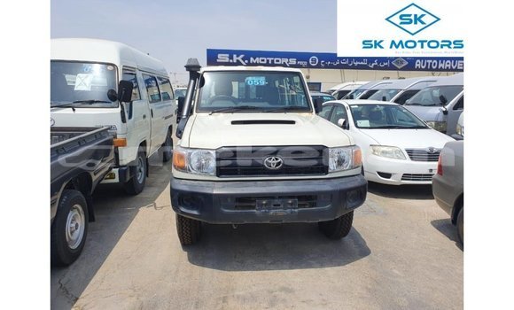 Buy Import Toyota Land Cruiser White Car in Import - Dubai in Aragatsotn Buy Import Toyota Land Cruiser White Car in Import - Dubai in Aragatsotn
